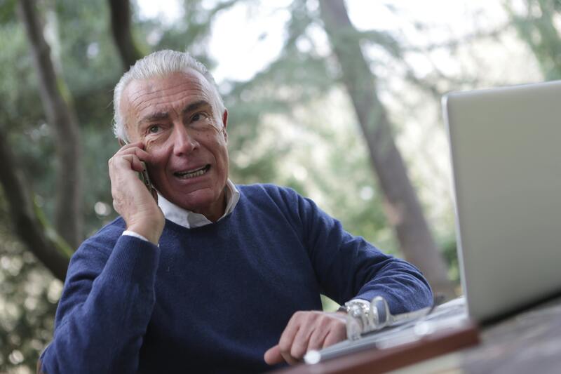 flip-phones-for-seniors