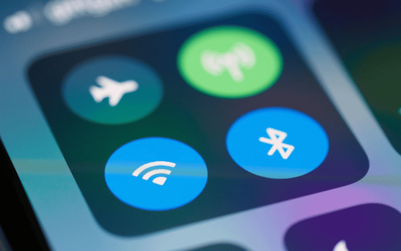 Network connectivity features in optimum mobile plans