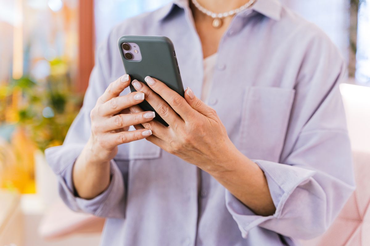 free-iphone-13-government-phone