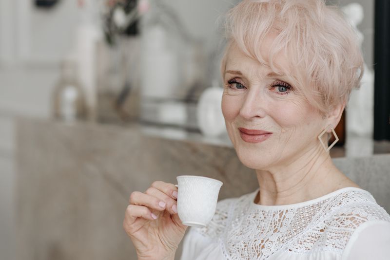 senior-citizen-old-woman-hairstyles-for-over-70-soft-pixie