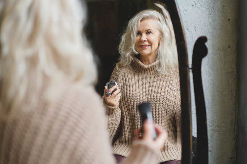 senior-citizen-old-woman-hairstyles-for-over-70-soft-waves