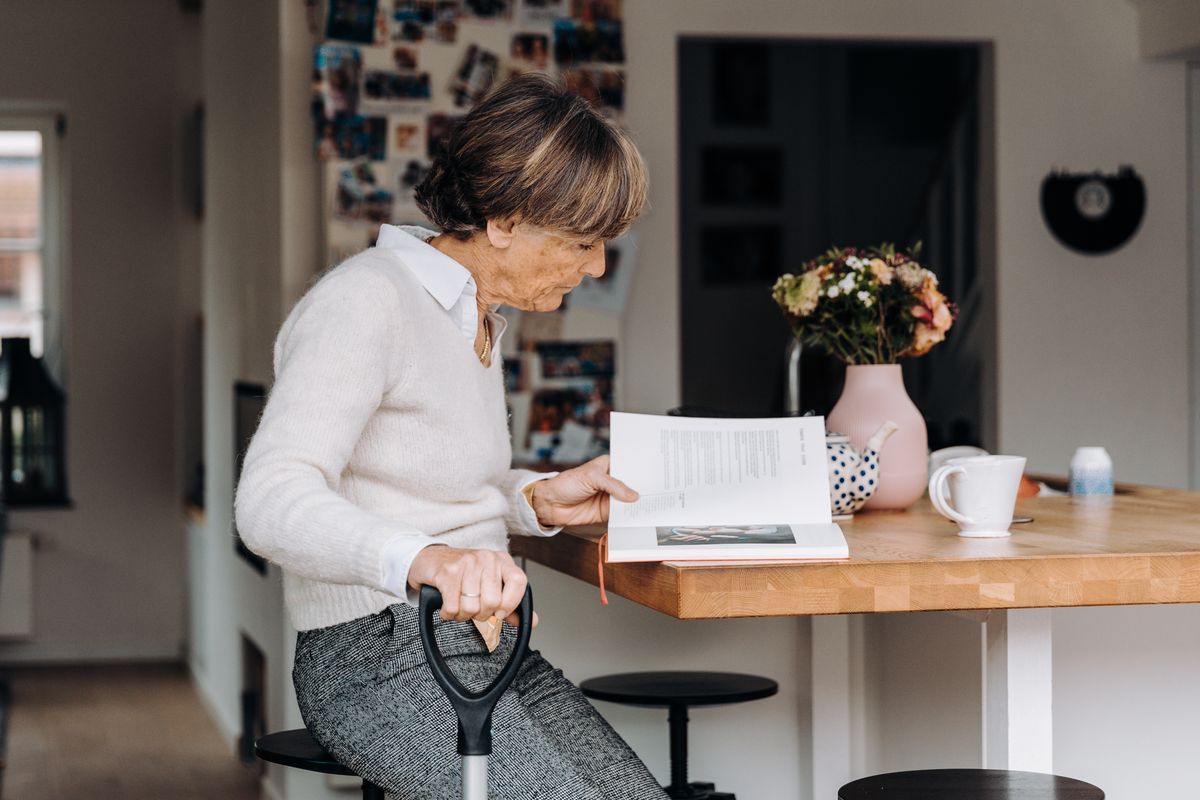 best-walking-sticks-for-seniors