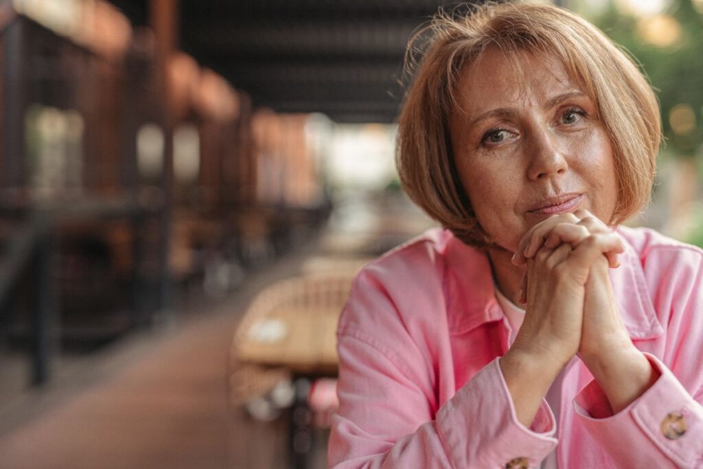 senior-citizen-easy-short-hairstyles-for-over-70